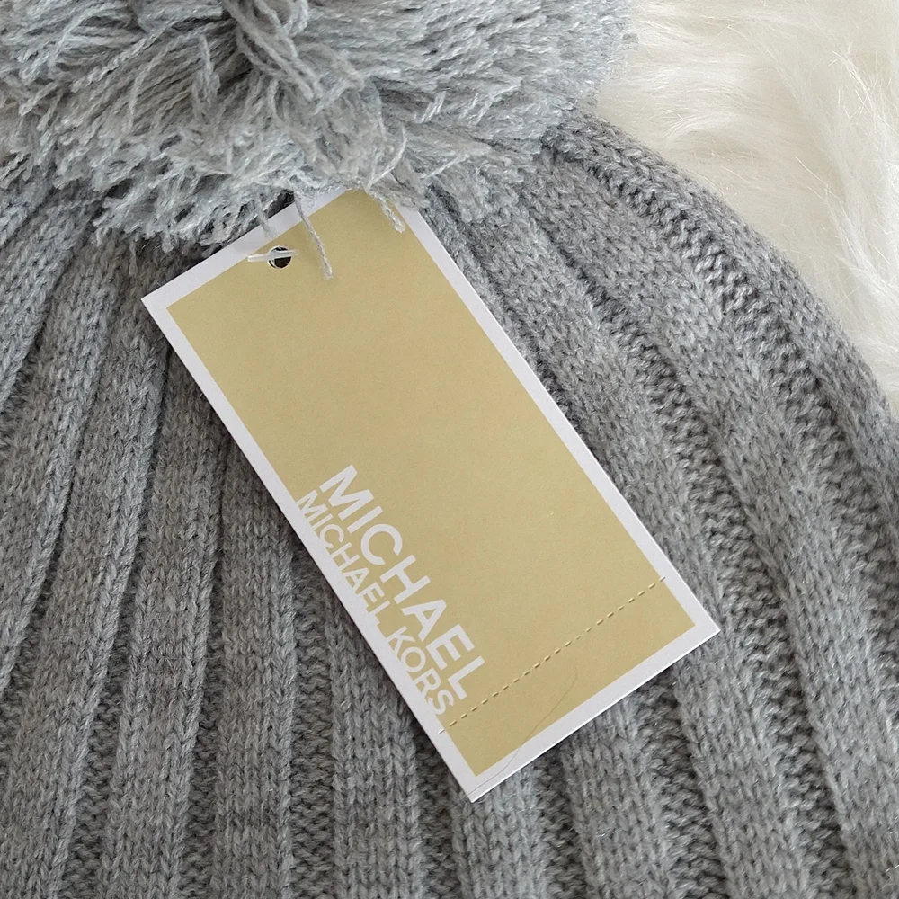 🎅 NWT MICHAEL KORS BEANIE WITH POM - Picture 5 of 6